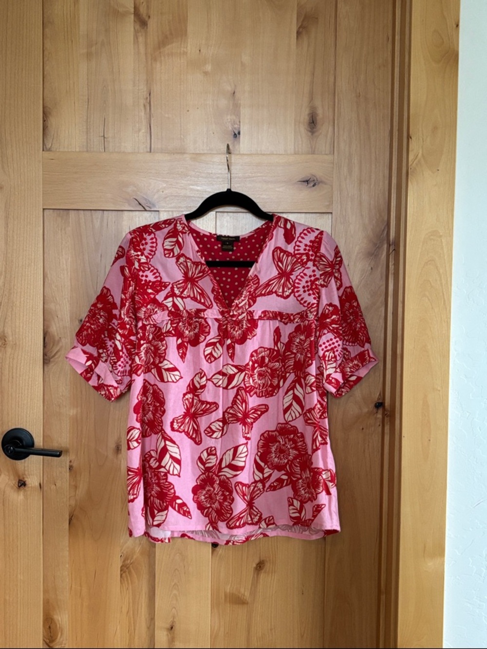 Pink and red blouse w floral design